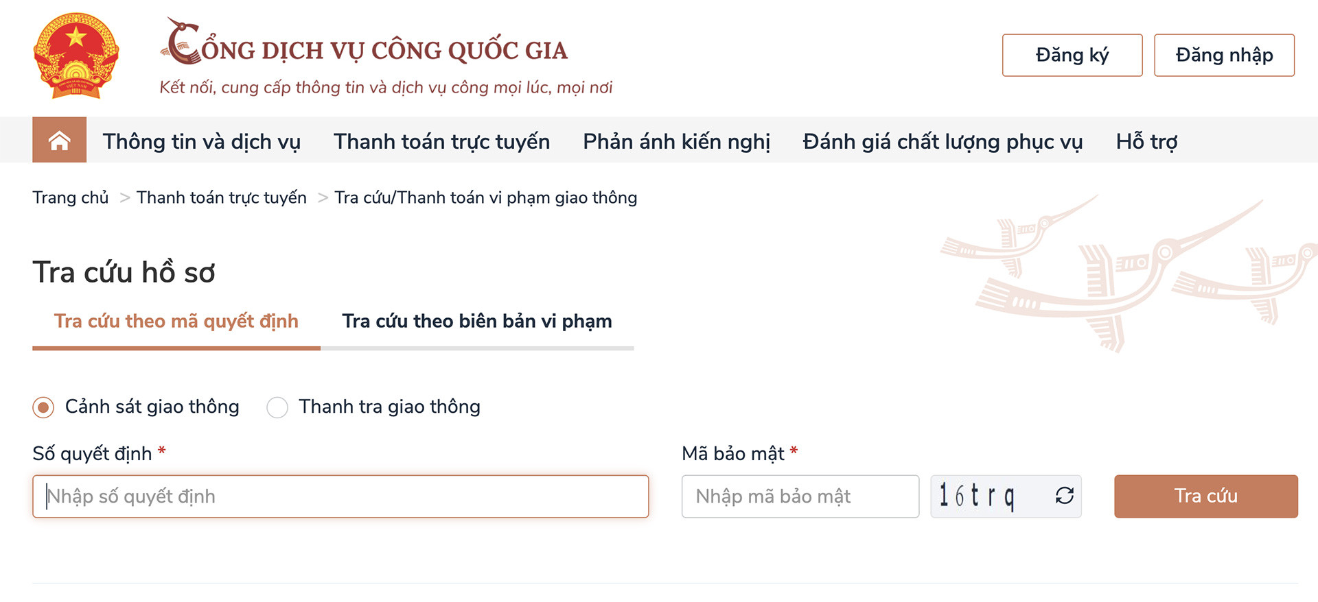 Hướng dẫn chi tiết cách tra cứu phạt nguội tại website Cục CSGT, ứng dụng VNeTraffic và cách nộp phạt trực tuyến nhanh chóng, an toàn. Cảnh báo các tin nhắn giả mạo lừa đảo tiền phạt nguội người dân cần lưu ý.