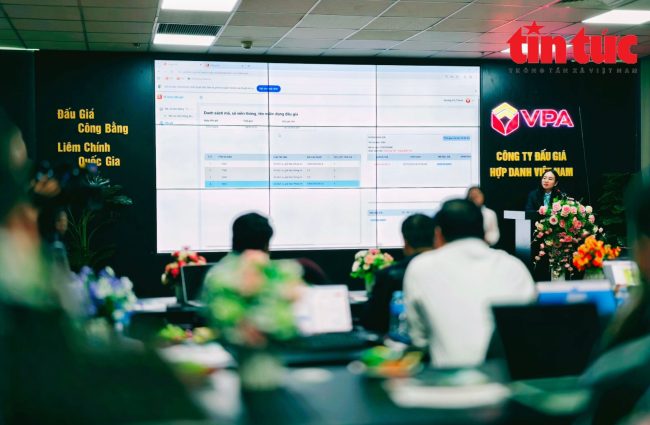 đấu-giá-mã-viễn-thông-đầu-tiên